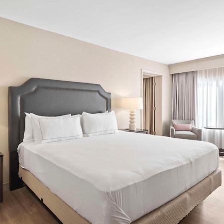 Hotel Doubletree By Hilton Columbus Exterior foto