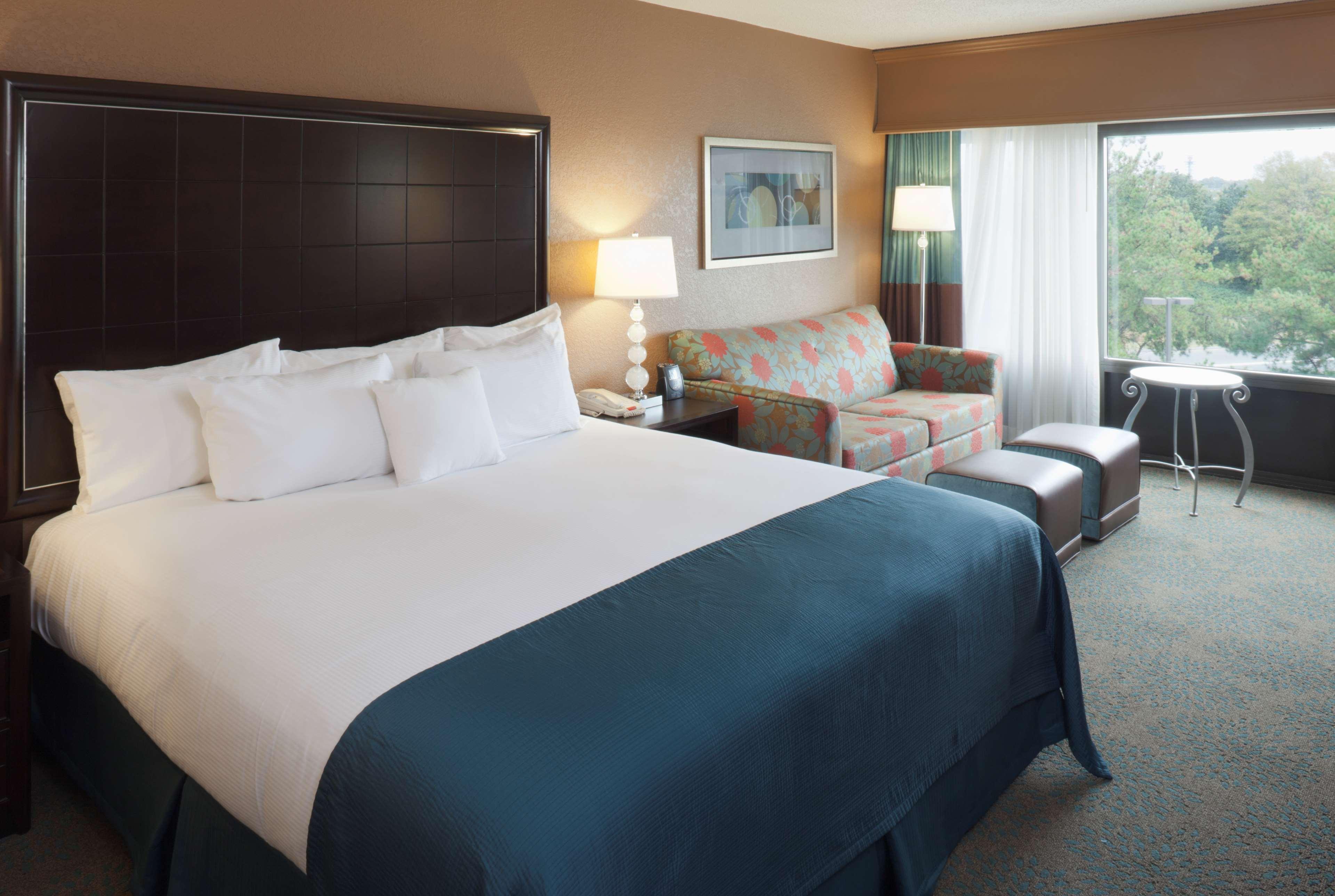 Hotel Doubletree By Hilton Columbus Habitación foto
