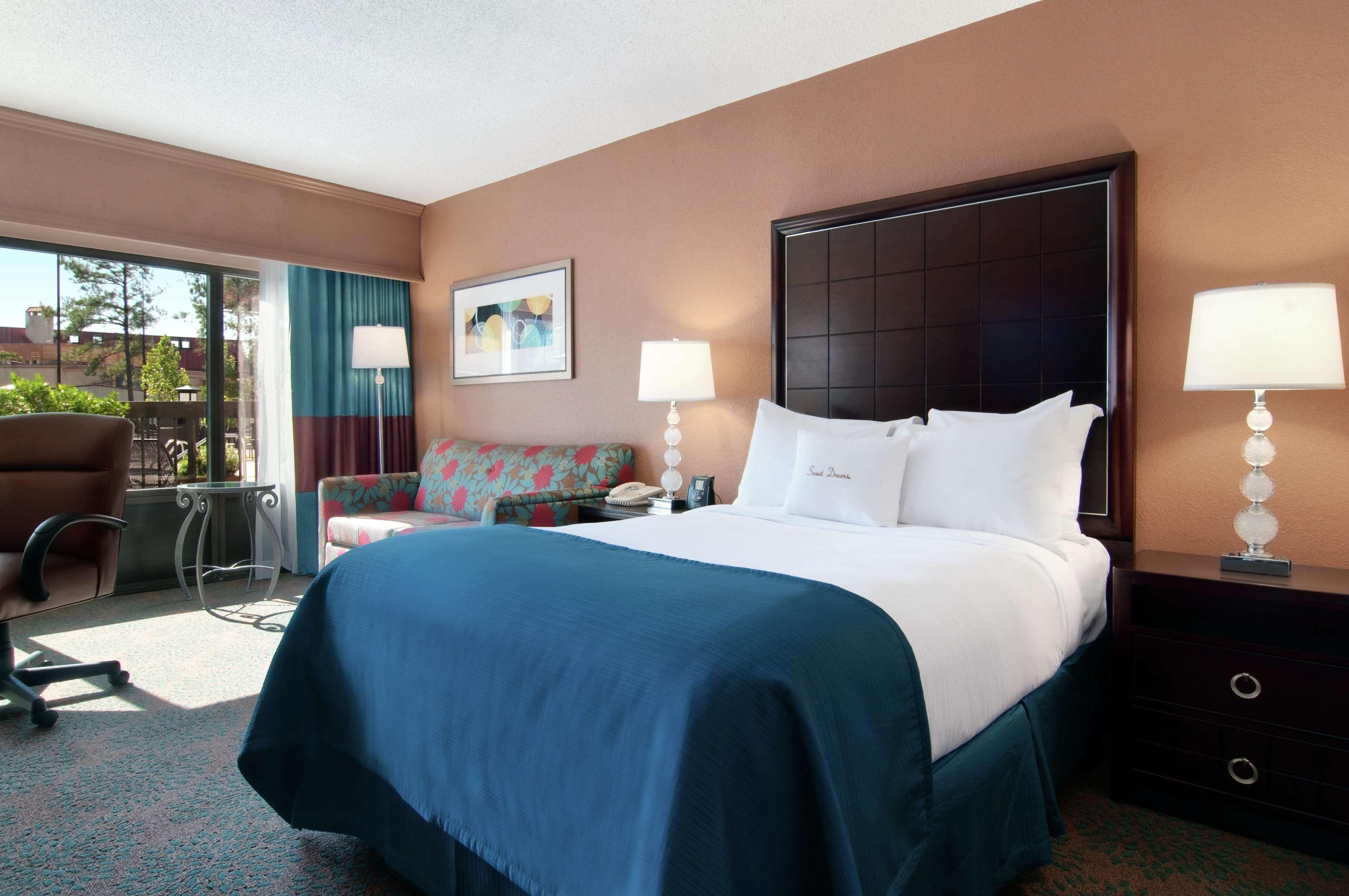 Hotel Doubletree By Hilton Columbus Habitación foto