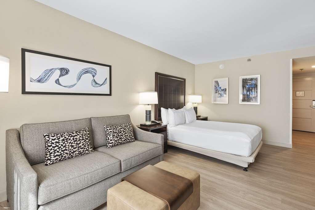 Hotel Doubletree By Hilton Columbus Habitación foto
