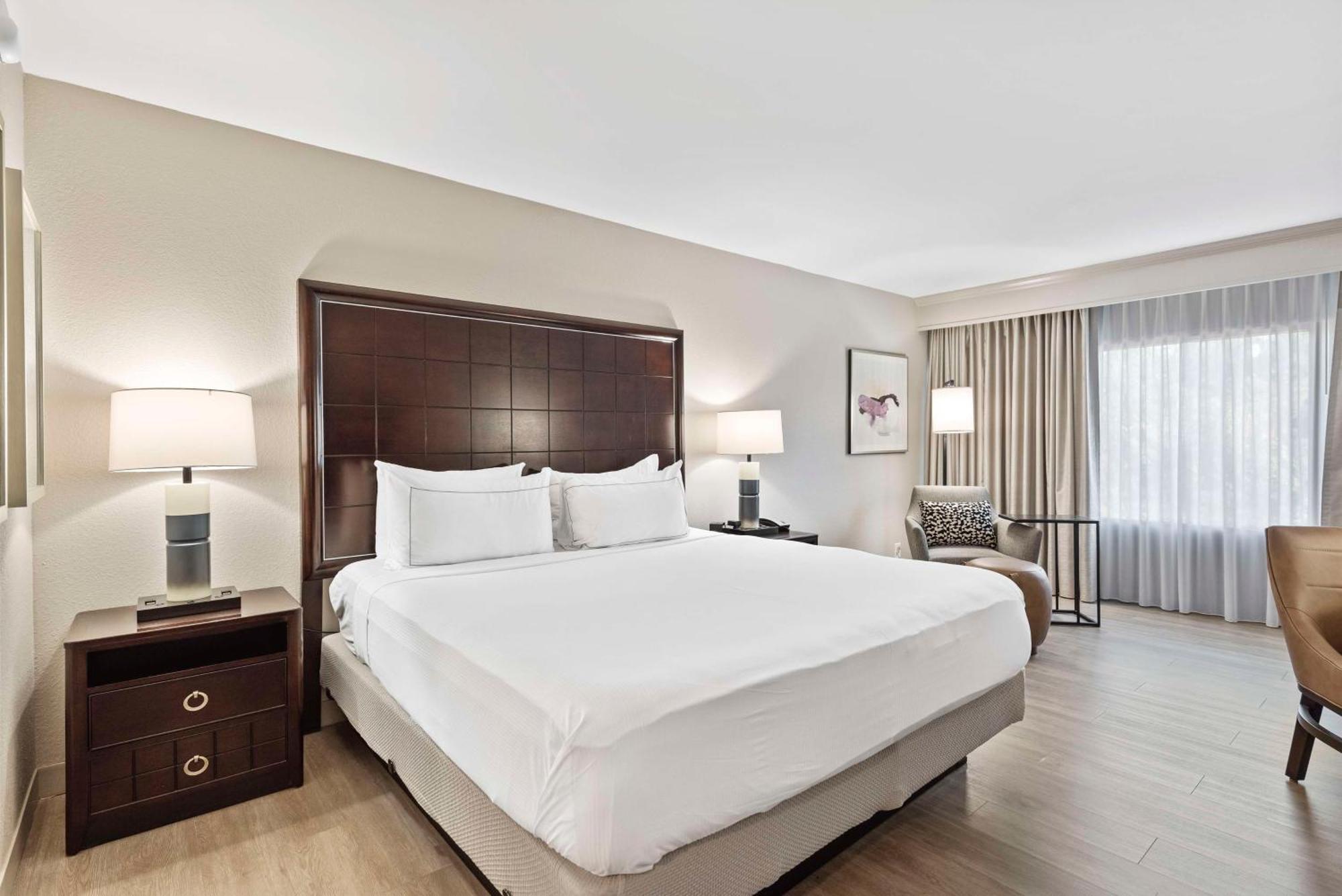 Hotel Doubletree By Hilton Columbus Exterior foto