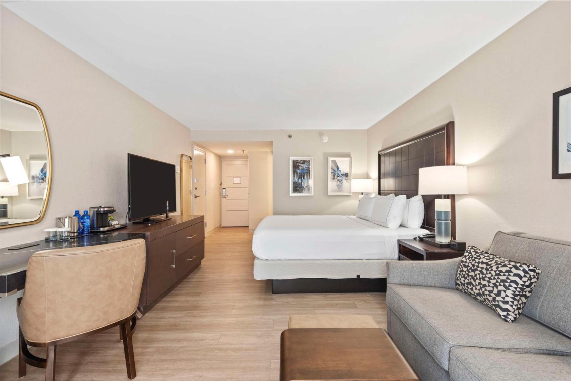 Hotel Doubletree By Hilton Columbus Exterior foto
