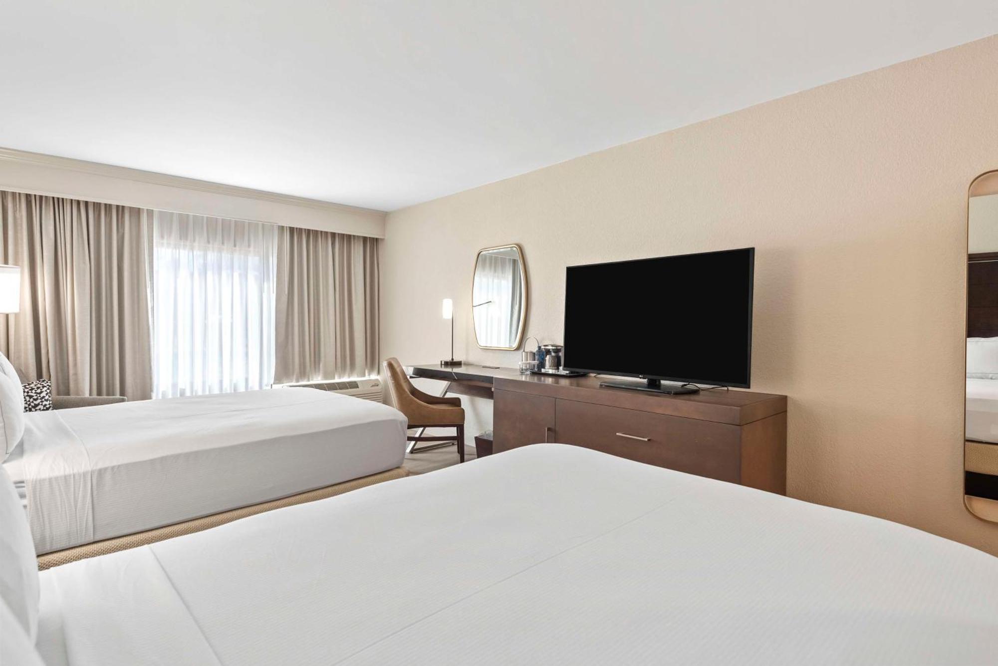 Hotel Doubletree By Hilton Columbus Exterior foto