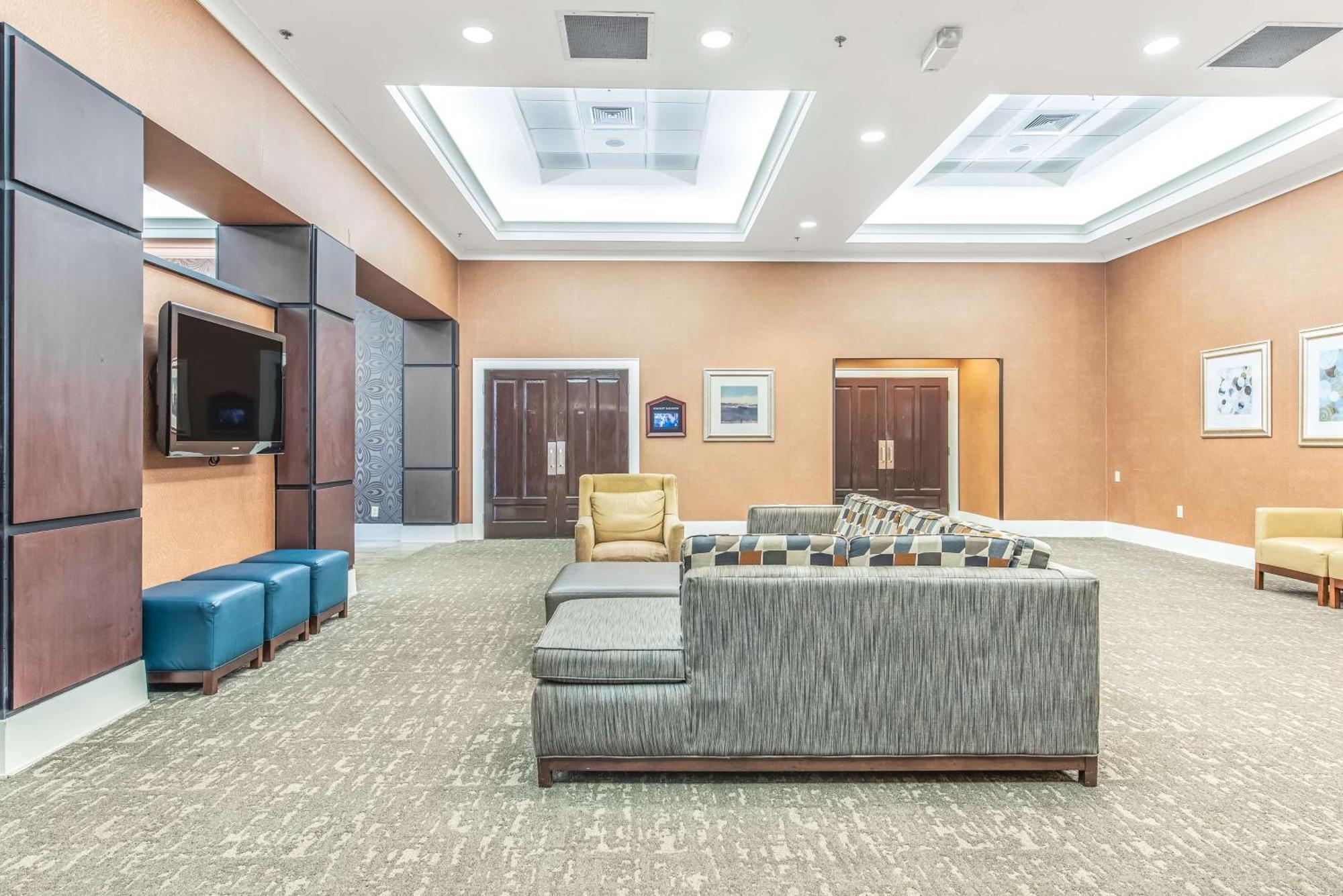 Hotel Doubletree By Hilton Columbus Exterior foto