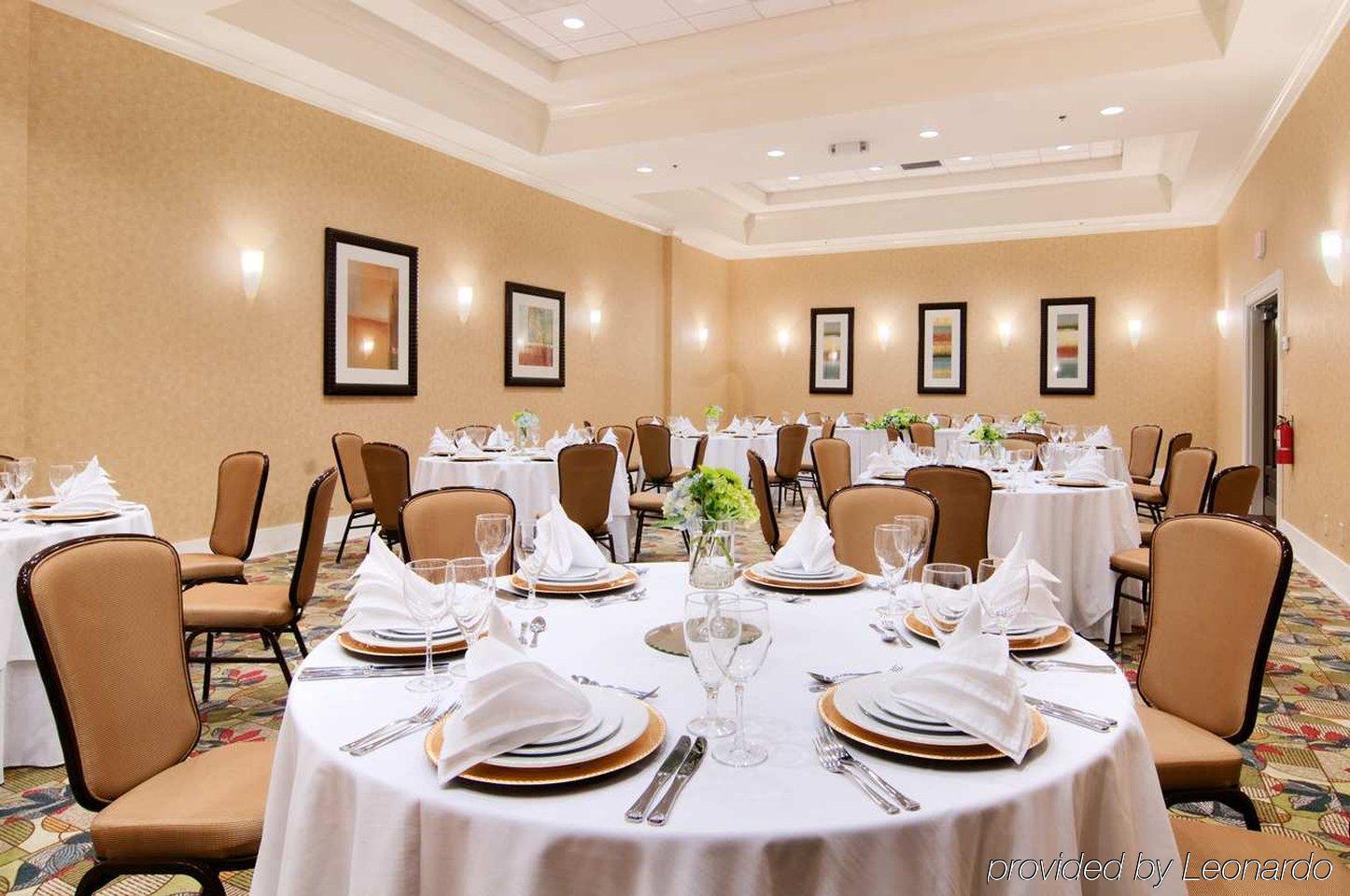 Hotel Doubletree By Hilton Columbus Facilidades foto